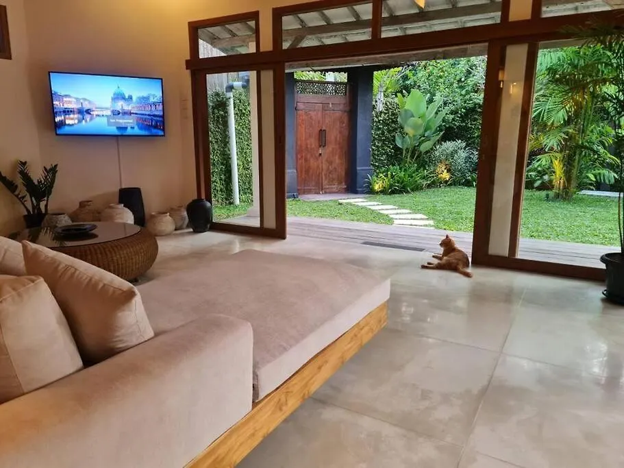 Savvy Villa, A Tranquil Oasis & Walk To The Beach Seminyak Villa