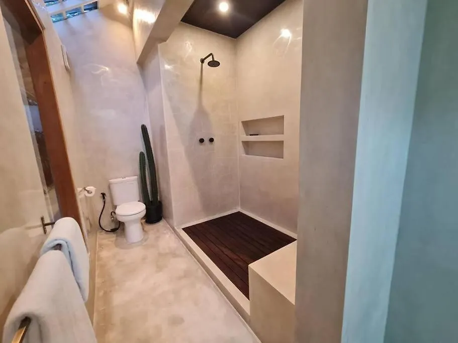 Savvy Villa, A Tranquil Oasis & Walk To The Beach Seminyak Villa
